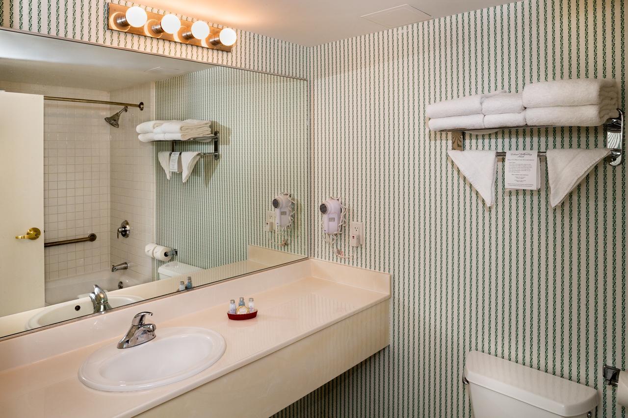 Woodlands & Suites, An Official Colonial Hotel